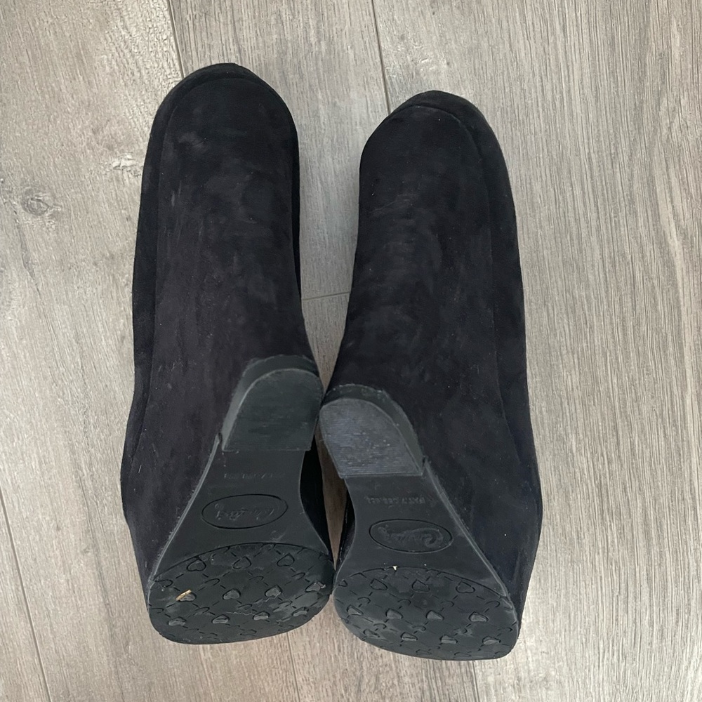 Super Cute Tall Black Suede Wedges - Picture 6 of 7